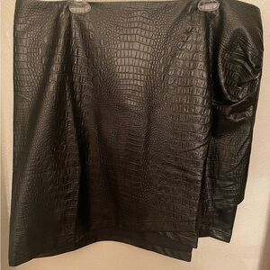 Black Crocodile Pattern Skirt